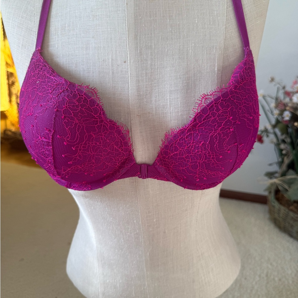 Victoria's Secret Very Sexy Push Up Bra With Strappy Back. Size 34B
